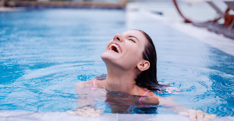 Em que Temperatura eu Mantenho Minha Piscina Aquecida?